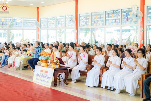 ภาพ No.170175:พิธีทอดกฐิน ณ วัดผาสุการาม อ.บางเลน จ.นครปฐม ในโครงการกฐินสามัคคีทั่วไทย 30,000 วัด บูชาธรรม 80 ปี หลวงพ่อธัมมชโย โดยคณะศิษยานุศิษย์วัดพระธรรมกาย วันที่ 26 ตุลาคม พ.ศ. 2567