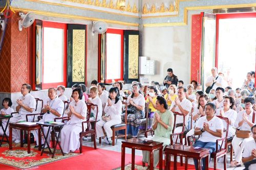 ภาพ No.172421:พิธีทอดกฐิน ณ วัดโพธิ์เรียง แขวงบ้านช่างหล่อ เขตบางกอกน้อย กรุงเทพฯ ในโครงการกฐินสามัคคีทั่วไทย 30,000 วัด บูชาธรรม 80 ปี หลวงพ่อธัมมชโย โดยคณะศิษยานุศิษย์วัดพระธรรมกาย วันที่ 20 ตุลาคม พ.ศ. 2567