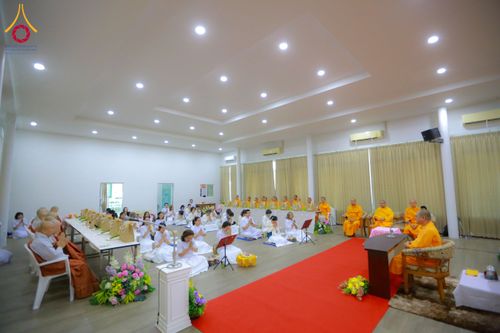 ภาพ No.197522:พิธีถวายสังฆทานคณะสงฆ์ 2 นิกายเชื่อมสัมพันธ์ไทย-เกาหลี วันอาทิตย์ที่ 5 มกราคม พ.ศ. 2568 ณ อาคารชมรมภาวนารักษ์ วัดพระธรรมกาย อำเภอคลองหลวง จังหวัดปทุมธานี