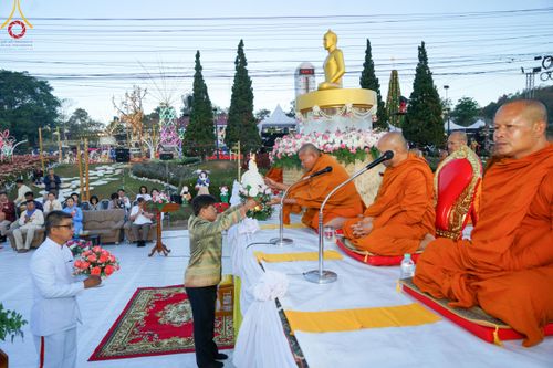 ภาพ No.106770:พิธีตักบาตรพระ ๒๐๐ รูป  "สร้างบุญใหญ่ ส่งท้ายปีเก่า ต้อนรับปีใหม่ ๒๕๖๗" วันอาทิตย์ที่ ๓๑ ธันวาคม ๒๕๖๖ ณ ถนนหน้าที่ว่าการอำเภอภูเรือ อำเภอภูเรือ จังหวัดเลย