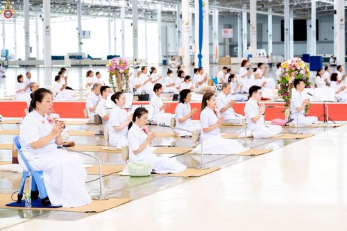 ภาพ No.233923:วันอาทิตย์ที่ 20 กรกฎาคม พ.ศ.2568 พิธีจุดเทียนใจ ไฟนิรันด์ อนันตชัย วัดพระธรรมกาย