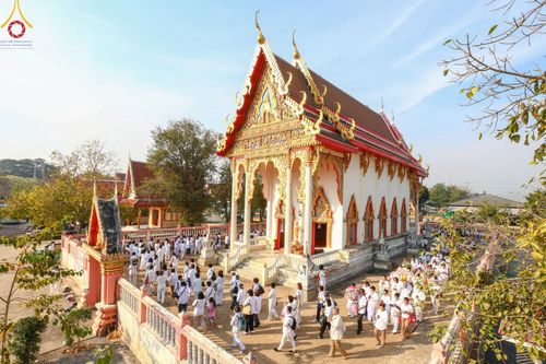 ภาพ No.200345:พิธีทอดผ้าป่าทำนุบำรุงศาสนสถาน ณ วัดผาสุการาม ตำบลบางไทรป่า อำเภอบางเลน จังหวัดนครปฐม ในโครงการธรรมยาตรา กตัญญูบูชา มหาปูชนียาจารย์ พระมงคลเทพมุนี(สด จนฺทสโร) พระผู้ปราบมาร อนุสรณ์สถาน 7 แห่ง ปีที่ 13 วันที่ 22 มกราคม พ.ศ. 2568