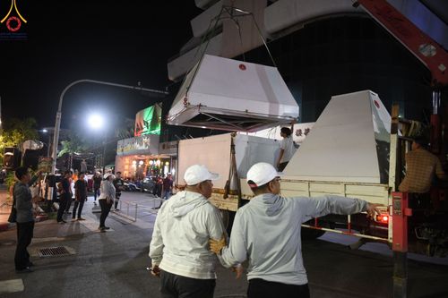 ภาพ No.151596:V.55 ทีมใหญ่ที่หาดใหญ่ เจ้าหน้าที่ทุกสถานะ หลายสัญชาติ ร่วมกันจัดงานตักบาตรที่หาดใหญ่ วันที่ 10-11 สิงหาคม พ.ศ. 2567