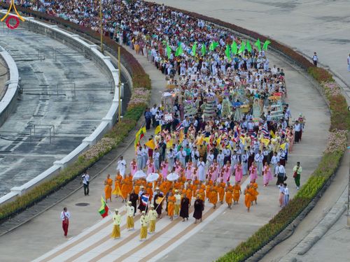 ภาพ No.100006:พิธีทอดผ้าป่า เมียนมาร์ และพิธีสวดธรรมจักร ครั้งที่ 5 ประจำปี พ.ศ. 2566 วันอาทิตย์ที่ 3 ธันวาคม พ.ศ. 2566