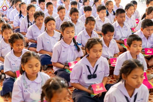 ภาพ No.203480:พิธีทอดผ้าป่าทำนุบำรุงศาสนสถาน ณ วัดตะเคียน ตำบลบางคูเวียง อำเภอบางกรวย จังหวัดนนทบุรี ในโครงการธรรมยาตรา กตัญญูบูชา มหาปูชนียาจารย์ พระมงคลเทพมุนี(สด จนฺทสโร) พระผู้ปราบมาร อนุสรณ์สถาน 7 แห่ง ปีที่ 13 วันที่ 29 มกราคม พ.ศ. 2568