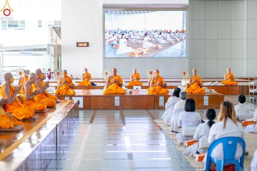 ภาพ No.104484:พิธีบุพเปตพลี ครั้งที่ 145 อุทิศบุญแด่หมู่ญาติที่ล่วงลับไปแล้ว และสืบทอดอายุพระพุทธศาสนา วันพุธที่ 27 ธันวาคม พ.ศ. 2566 (วันพระขึ้น 15 ค่ำ เดือน 12 ) ณ หอฉันคุณยายอาจารย์ฯ วัดพระธรรมกาย