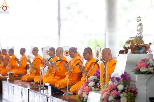 ภาพ No.58580:พิธีบุพเปตพลี ครั้งที่ 149 ร่วมอุทิศบุญแด่หมู่ญาติที่ล่วงลับไปแล้ว และสืบทอดอายุพระพุทธศาสนา วันอังคารที่ 23 เมษายน พ.ศ. 2567 (วันพระ ขึ้น 15 ค่ำ เดือน 5) ณ หอฉันคุณยายอาจารย์ฯ วัดพระธรรมกาย