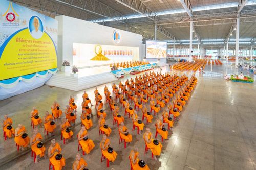 ภาพ No.256735:วันที่ 5 ตุลาคม พ.ศ. 2568 พิธีตักบาตร ข้าวสารอาหารแห้ง ณ บ้านแก้วเรือนทองคุณยายฯ สภาธรรมกายสากล วัดพระธรรมกาย