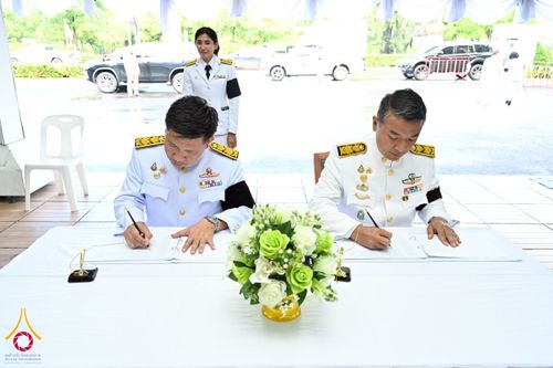 ภาพ No.262446:วันที่ 30 ตุลาคม พ.ศ. 2568 พสกนิกรอำเภอคลองหลวง จัดพิธีบำเพ็ญกุศลสัตตมวาร ถวายพระราชกุศลแด่สมเด็จพระพันปีหลวง ณ วัดพระธรรมกาย