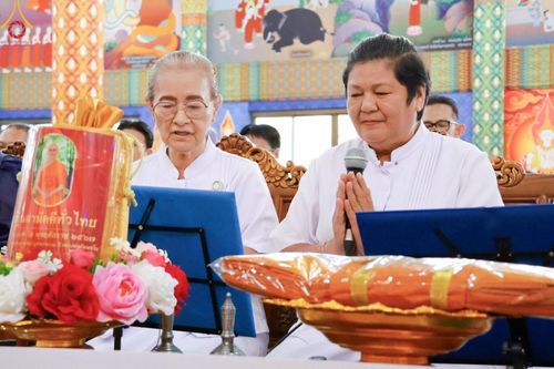 ภาพ No.166886:พิธีทอดกฐิน ณ วัดครุนอก ต.บางครุ อ.พระประแดง จ.สมุทรปราการ ในโครงการกฐินสามัคคีทั่วไทย 30,000 วัด บูชาธรรม 80 ปี หลวงพ่อธัมมชโย โดยคณะศิษยานุศิษย์วัดพระธรรมกาย วันที่ 20 ตุลาคม พ.ศ. 2567