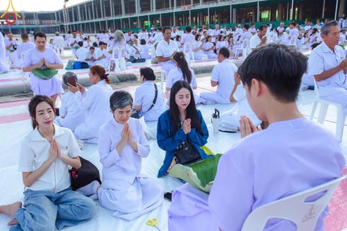 ภาพ No.179961:พิธีปลงผมนาคธรรมทายาท ในโครงการอุปสมบทหมู่ บูชาธรรมมหาปูชนียาจารย์ (ศูนย์อบรมวัดพระธรรมกาย) วันที่ 1 ธันวาคม พ.ศ. 2567 ณ ลานธรรมหารัตนวิหารคด วัดพระธรรมกาย จ.ปทุมธานี