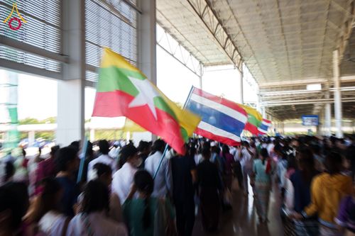 ภาพ No.178161:พิธีทอดผ้าป่าไทย-เมียนมา ครั้งที่ 7 วันอาทิตย์ที่ 1 ธันวาคม พ.ศ.2567 ณ สภาธรรมกายสากล  พระมหาธรรมกายเจดีย์ วัดพระธรรมกาย จ.ปทุมธานี