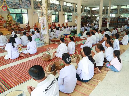 ภาพ No.169037:พิธีทอดกฐิน ณ วัดสว่างโพนตาล จ.อุดรธานี ในโครงการกฐินสามัคคีทั่วไทย 30,000 วัด บูชาธรรม 80 ปี หลวงพ่อธัมมชโย โดยคณะศิษยานุศิษย์วัดพระธรรมกาย วันที่ 24 ตุลาคม พ.ศ. 2567