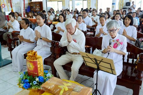 ภาพ No.268058:วันที่ 26 ตุลาคม พ.ศ. 2568 พิธีทอดกฐินสามัคคีทั่วไทย ณ วัดพักตราราม ต.บ้านปรก อ.เมืองสมุทรสงคราม จ.สมุทรสงคราม โดยคณะศิษยานุศิษย์ บูชาธรรม 81 ปี หลวงพ่อธัมมชโย