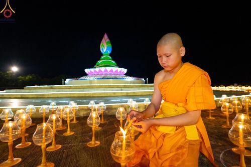 ภาพ No.125283:พิธีจุดโคมมาฆประทีป เพื่อถวายเป็นพุทธบูชา ณ เจดีย์สวรรค์ วัดบ้านขุน  อำเภอฮอด จังหวัดเชียงใหม่ วันเสาร์ที่ ๒๔ กุมภาพันธ์ พ.ศ. ๒๕๖๗