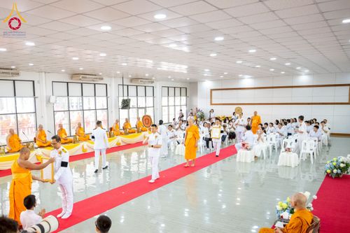 ภาพ No.276654:วันเสาร์ที่ 6 ธันวาคม พ.ศ. 2568 พิธีมุทิตาสักการะ เนื่องในโอกาสที่พระเดชพระคุณพระพรหมดิลก เจ้าอาวาสวัดสามพระยา วรวิหาร เมตตาเป็นประธานในพิธีตั้งฐานานุกรมใน พระราชวิเทศวชิรเวที (บัณฑิต วรปญฺโญ) ผู้ช่วยเจ้าอาวาสวัดพระธรรมกาย (ไวโรจน์ วิโรจโน) ผู้ช่วยเจ้าอา