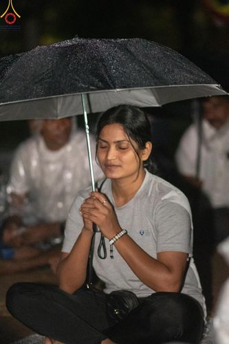 ภาพ No.141013:PhotoStory มหาศรัทธา ธรรมยาตราศรีลังกา EP.6 พิธีจุดวิสาขประทีป 6 วัด ถวายเป็น พุทธบูชา  โครงการสยาม-ลังกา ธรรมยาตรา  ฉลองเทศกาลวิสาขบูชาแห่งชาติ ศรีลังกา  บูชาธรรม 80 ปี หลวงพ่อธัมมชโย วันที่ 16 พฤษภาคม พ.ศ. 2567