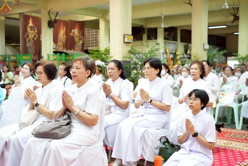 ภาพ No.250193:วันพุธที่ 8 ตุลาคม พ.ศ. 2568 พิธีทอดกฐินสามัคคีทั่วไทย 30,000 วัด โดยคณะศิษยานุศิษย์ บูชาธรรม 81 ปี หลวงพ่อธัมมชโย ณ วัดคลองเตยใน กรุงเทพฯ