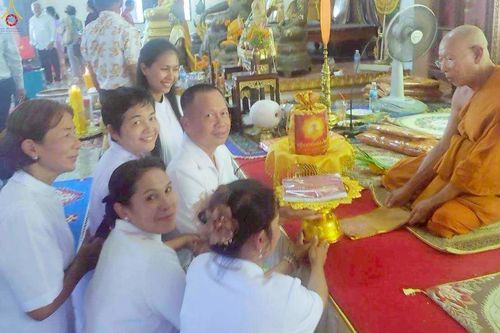 ภาพ No.270550:คณะสงฆ์และกัลยาณมิตร อ.แก่งหางแมว จ.จันทบุรี ร่วมพิธีทอดกฐินสามัคคีทั่วไทย 30,000 วัด โดยคณะศิษยานุศิษย์ บูชาธรรม 81 ปี หลวงพ่อธัมมชโย ในอ.แก่งหางแมว จ.จันทบุรี ระหว่างวันที่ 12 - 26 ตุลาคม พ.ศ. 2568 จำนวน 10 วัด