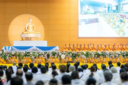 ภาพ No.84292:พิธีเจริญพระพุทธมนต์ ปฏิบัติธรรม เจริญสมาธิภาวนา เพื่อถวายพระพรชัยมงคล และถวายพระราชกุศลแด่พระบาทสมเด็จพระปรเมนทรรามาธิบดีศรีสินทรมหาวชิราลงกรณ พระวชิรเกล้าเจ้าอยู่หัว เนื่องในวันเฉลิมพระชนมพรรษา วันที่ 28 กรกฎาคม พ.ศ. 2566