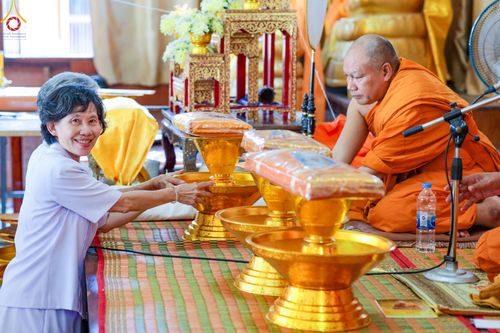 ภาพ No.170562:พิธีทอดกฐิน ณ วัดสุวรรณคีรี (บ้านกลับเก่า) ต.บ้านกลับ อ.หนองโดน จ.สระบุรี ในโครงการกฐินสามัคคีทั่วไทย 30,000 วัด บูชาธรรม 80 ปี หลวงพ่อธัมมชโย โดยคณะศิษยานุศิษย์วัดพระธรรมกาย วันที่ 26 ตุลาคม พ.ศ. 2567