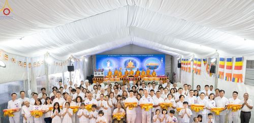 ภาพ No.137894:กิจกรรมวันวิสาขบูชา  ศูนย์ปฏิบัติธรรมกัวลาลัมเปอร์ ประเทศมาเลเซีย ระหว่างวันที่ 19-22 พฤษภาคม พ.ศ. 2567