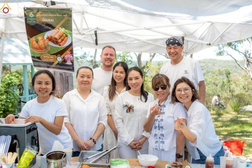 ภาพ No.260566:วันอาทิตย์ที่ 19 ตุลาคม พ.ศ. 2568 พิธีทอดกฐินสามัคคี ณ วัดพระธรรมกายซิดนีย์ ประเทศออสเตรเลีย  เพื่อสร้างอาคารปฏิบัติธรรม “คุณยายอาจารย์มหารัตนอุบาสิกาจันทร์ ขนนกยูง”