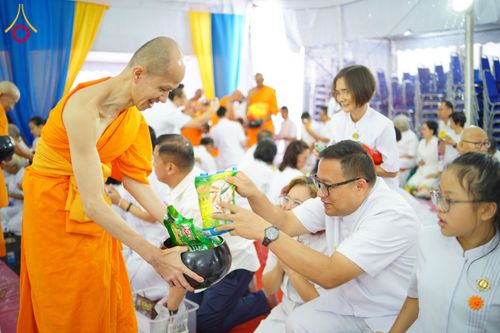 ภาพ No.168044:พิธีทอดกฐิน วัดพระธรรมกายกัวลาลัมเปอร์ ประเทศมาเลเซีย วันที่ 20 ตุลาคม พ.ศ. 2567