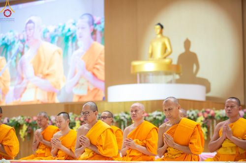 ภาพ No.206856:พิธีถวายโคมมาฆประทีป น้อมถวายเป็นพุทธบูชา แด่คณะพระภิกษุ สามเณร วัดพระธรรมกาย วันอาทิตย์ที่ 9 กุมภาพันธ์ พ.ศ. 2568 ณ ห้องแก้วสารพัดนึก 2 สภาธรรมกายสากล วัดพระธรรมกาย จังหวัดปทุมธานี