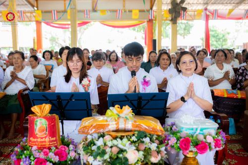 ภาพ No.177517:พิธีทอดกฐิน ณ วัดอำภาผล ต.บ้านใหม่ อ.ครบุรี จ.นครราชสีมา ในโครงการทอดกฐินสามัคคีทั่วไทย 30,000 วัด บูชาธรรม 80 ปี หลวงพ่อธัมมชโย โดยคณะศิษยานุศิษย์วัดพระธรรมกาย วันที่ 5 พฤศจิกายน พ.ศ. 2567