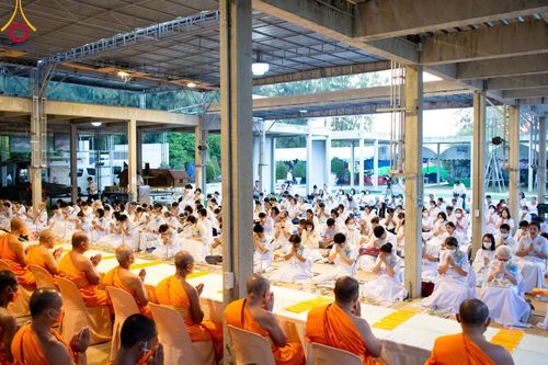 ภาพ No.106654:พิธีถวายภัตตาหารเป็นสังฆทาน แด่คณะพระธรรมยาตราฯ ในโครงการธรรมยาตรากตัญญูบูชา มหาปูชนียาจารย์ พระมงคลเทพมุนี(สด จนฺทสโร) พระผู้ปราบมาร อนุสรณ์สถาน 7 แห่ง ปีที่ 12 วันที่ 6 มกราคม พ.ศ. 2567 ณ อนุสรณ์สถานโลตัสแลนด์ จ.สุพรรณบุรี