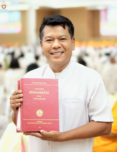 ภาพ No.228285:วันอาทิตย์ที่ 8 มิถุนายน พ.ศ. 2568 พิธีถวายทุนสนับสนุนพระไตรปิฎกฉบับธรรมชัย และอนุรักษ์คัมภีร์โบราณ ณ ห้องแก้วสารพัดนึก 2 วัดพระธรรมกาย