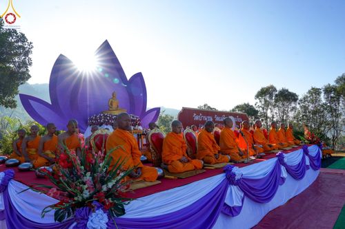 ภาพ No.125203:พิธีตักบาตรเนื่องในวันมาฆบูชา ณ สนามโรงเรียนบ้านนาเกียน  อำเภออมก๋อย จังหวัดเชียงใหม่ วันเสาร์ที่ ๒๔ กุมภาพันธ์ พ.ศ. ๒๕๖๗