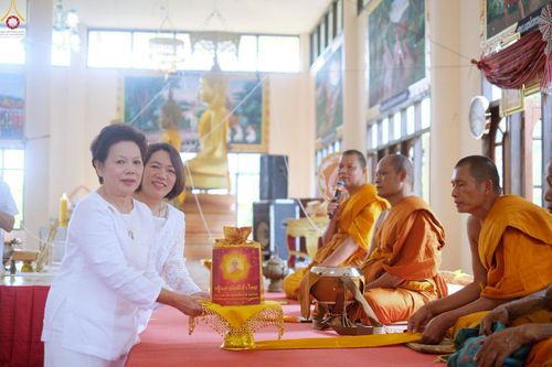 ภาพ No.270949:วันที่ 27 ตุลาคม พ.ศ. 2568 พิธีทอดกฐินสามัคคีทั่วไทย ณ วัดชลประทาน ตำบลละหานทราย อำเภอละหานทราย จังหวัดบุรีรัมย์ โดยคณะศิษยานุศิษย์ บูชาธรรม 81 ปี หลวงพ่อธัมมชโย