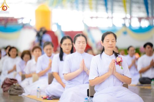 ภาพ No.148895:พิธีปฎิบัติธรรมและ พิธีจุดเทียนใจ ไฟนิรันดร์ อนันตชัย วันอาทิตย์ที่ 11 สิงหาคม พ.ศ. 2567 วัดพระธรรมกาย จ.ปทุมธานี