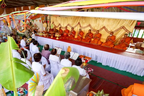 ภาพ No.250864:วันพุธที่ 8 ตุลาคม พ.ศ. 2568 พิธีทอดกฐินสามัคคีทั่วไทย 30,000 วัด โดยคณะศิษยานุศิษย์ บูชาธรรม 81 ปี หลวงพ่อธัมมชโย ณ วัดวังวน อ.พรหมพิราม จ.พิษณุโลก