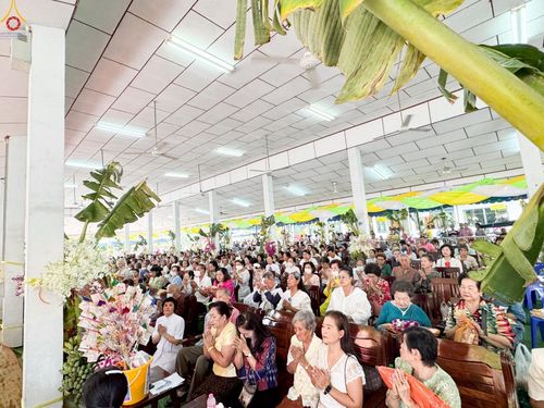 ภาพ No.250841:วันพุธที่ 8 ตุลาคม พ.ศ. 2568 พิธีทอดกฐินสามัคคีทั่วไทย 30,000 วัด โดยคณะศิษยานุศิษย์ บูชาธรรม 81 ปี หลวงพ่อธัมมชโย ณ วัดบางช้างใต้ อำเภอสามพราน  จังหวัดนครปฐม