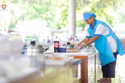 ภาพ No.177337:พิธีถวายภัตตาหารเมนูสวรรค์ และพิธีบุพเปตพลี ครั้งที่ 158 ร่วมอุทิศบุญแด่หมู่ญาติที่ล่วงลับไปแล้ว และสืบทอดอายุพระพุทธศาสนา ณ วัดพระธรรมกาย วันที่ 30 พฤศจิกายน พ.ศ.2567 (วันพระ แรม 15 ค่ำ เดือน 12)