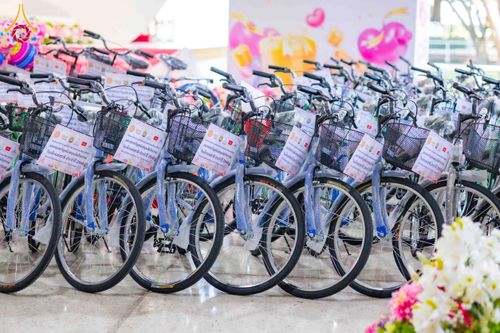 ภาพ No.193466:วัดพระธรรมกาย และ มูลนิธิธรรมกาย มอบของขวัญสนับสนุนงานวันเด็ก วันที่ 8 มกราคม พ.ศ. 2568 ณ อาคารโถงช้างฯ วัดพระธรรมกาย อ.คลองหลวง จ.ปทุมธานี