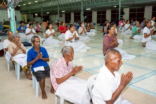 ภาพ No.235363:วันที่ 30-31 กรกฎาคม พ.ศ. 2568 วัดพระธรรมกาย มูลนิธิธรรมกาย ร่วมกับศูนย์ส่งเสริมศีลธรรมจังหวัดสุรินทร์ เปิดศูนย์พักพิงชั่วคราวเพื่อช่วยเหลือประชาชน ผู้อพยพจากเหตุปะทะกันตามแนวชายแดน ไทย-กัมพูชา ตั้งแต่วันที่ 24 กรกฎาคม พ.ศ.2568 เป็นต้นไป