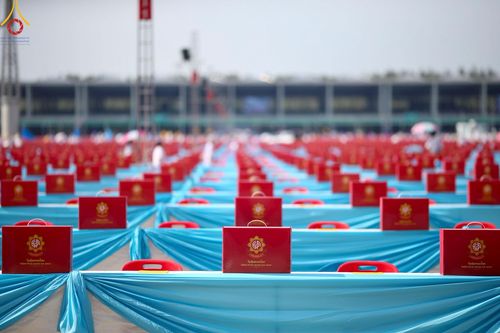 ภาพ No.219544:วันอังคารที่ 22 เมษายน พ.ศ. 2568 พิธีถวายมหาสังฆทานคณะสงฆ์ 40,000 กว่าวัดทั่วประเทศ เนื่องในวันคุ้มครองโลก ณ วัดพระธรรมกาย จ.ปทุมธานี