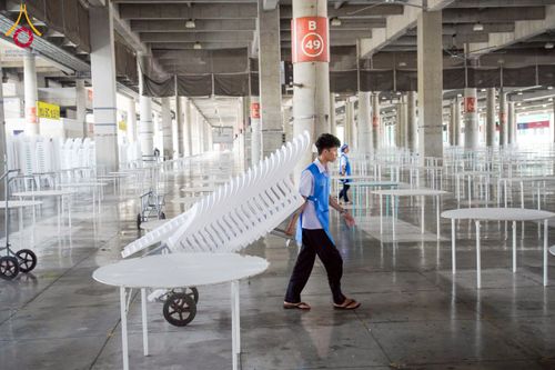 ภาพ No.217590:วันที่ 2-14 เมษายน พ.ศ. 2568 เจ้าหน้าที่เตรียมงานวันคุ้มครองโลก ชุดที่ 1 วัดพระธรรมกาย จ.ปทุมธานี