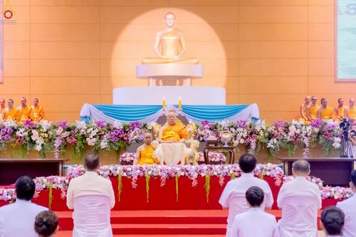 ภาพ No.236312:วันที่ 3 สิงหาคม พ.ศ. 2568 พิธีถวายมหาสังฆทานคณะสงฆ์ 2,000 กว่าวัดทั่วประเทศ ปีที่ 25 , พิธีถวายไทยธรรมคณะสงฆ์ 323 วัด 4 จังหวัดชายแดนภาคใต้ ณ วัดพระธรรมกาย