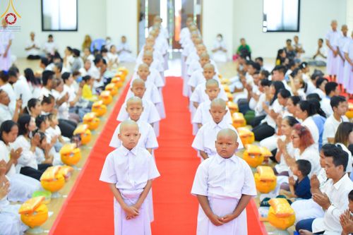 ภาพ No.133315:พิธีบรรพชาสามเณร ในโครงการบรรพชาสามเณร ฟื้นฟูพระพุทธศาสนาทั่วไทย ณ ศูนย์ปฏิบัติธรรมจันทบุรี วันพุธที่ 3 เมษายน พ.ศ. 2567