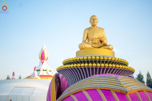 ภาพ No.108168:พระธรรมยาตราร่วมปฏิบัติธรรม และถ่ายภาพหมู่ประวัติศาสตร์ วันที่ 8 มกราคม พ.ศ. 2567  ณ อนุสรณ์สถานบางนางแท่น จ.นครปฐม