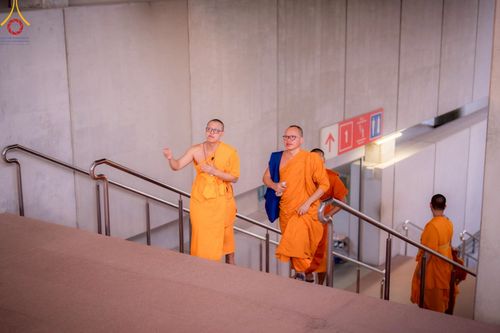 ภาพ No.220542:วันที่ 22 - 25 เมษายน พ.ศ. 2568 การต้อนรับพักค้างพระสังฆาธิการ และการเก็บงานพักค้าง เพื่องานวันคุ้มครองโลก ณ วัดพระธรรมกาย