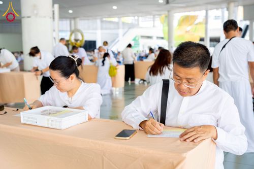 ภาพ No.265877:วันพุธที่ 5 พฤศจิกายน พ.ศ. 2568 (วันพระ ขึ้น 15 ค่ำ เดือน 12) พิธีบุพเปตพลี ครั้งที่ 172 ร่วมอุทิศบุญแด่หมู่ญาติที่ล่วงลับไปแล้ว และสืบทอดอายุพระพุทธศาสนา ณ หอฉันคุณยายอาจารย์ฯ วัดพระธรรมกาย