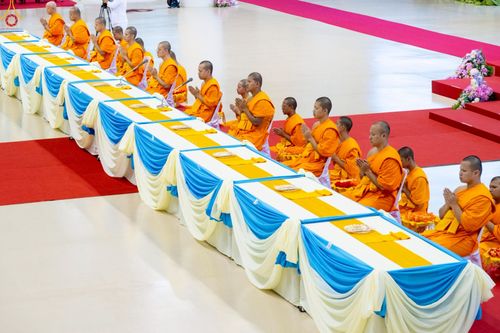 ภาพ No.228029:วันอาทิตย์ที่ 1 มิถุนายน พ.ศ. 2568 พิธีมุทิตาพระอุปสมบทอุทิศชีวิต ณ ห้องแก้วสารพัดนึก 1 วัดพระธรรมกาย