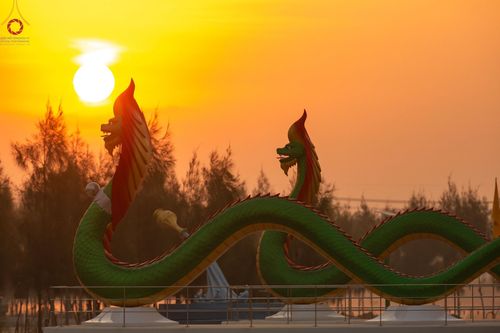 ภาพ No.198571:พระธรรมยาตราปฏิบัติธรรม และถ่ายภาพหมู่ประวัติศาสตร์ ณ อนุสรณ์สถานบางปลา วัดบางปลา อำเภอบางเลน จังหวัดนครปฐม ในโครงการธรรมยาตรา กตัญญูบูชา มหาปูชนียาจารย์ พระมงคลเทพมุนี(สด จนฺทสโร) พระผู้ปราบมาร อนุสรณ์สถาน 7 แห่ง ปีที่ 13 วันที่ 20 มกราคม พ.ศ. 2568