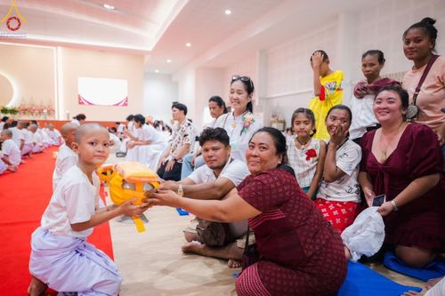 ภาพ No.135243:พิธีขอขมารับผ้าไตร, พิธีบรรพชา ในโครงการบรรพชาสามเณร ฟื้นฟูพระพุทธศาสนาทั่วไทย ณ ศูนย์อบรมเยาวชนกาญจนบุรี วันที่ 6 เมษายน พ.ศ. 2567